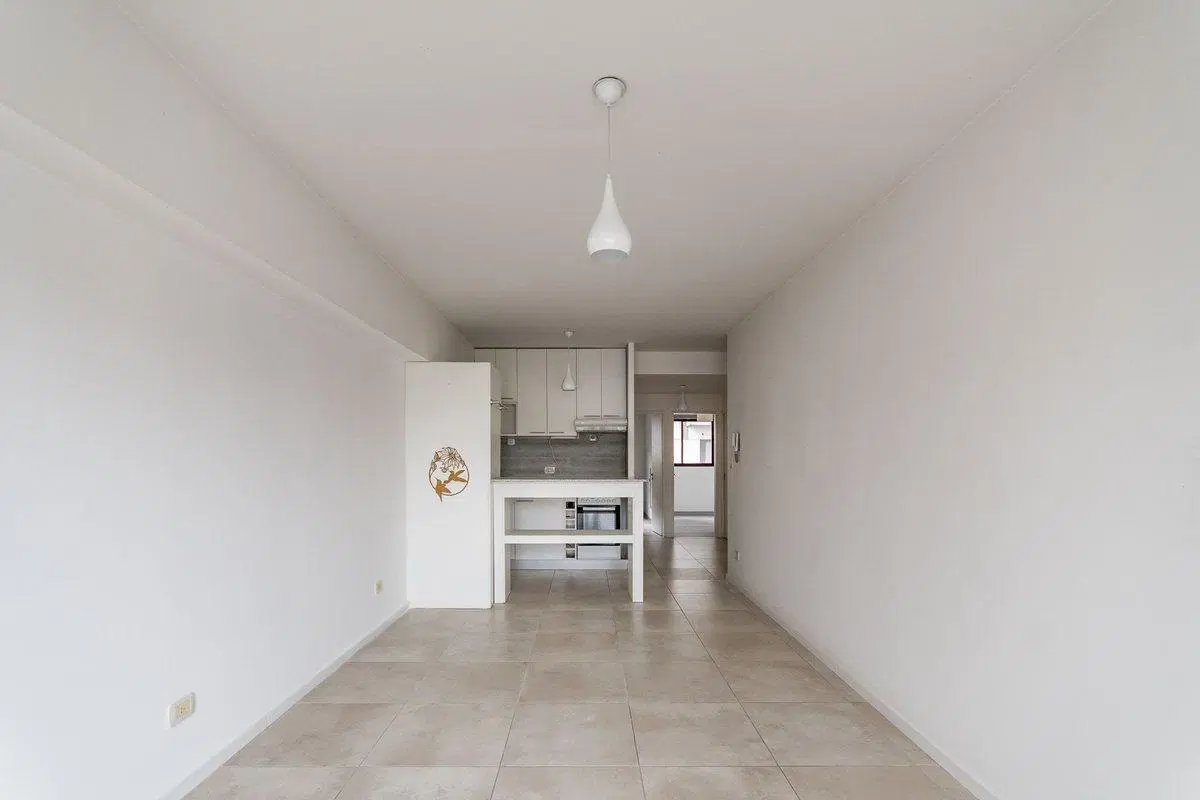 DEPARTAMENTO 3 AMBIENTES VENTA OLIVOS COCHERA 4