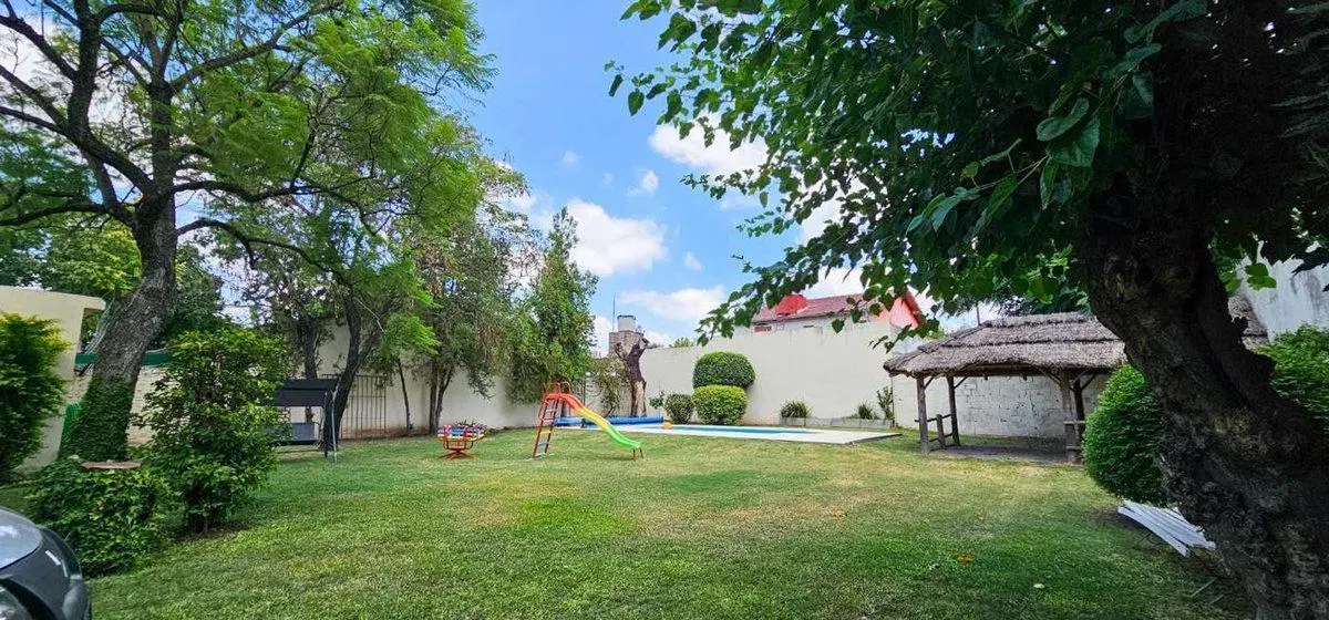 CASA VENTA HURLINGHAM 4 AMBIENTES PILETA JARDIN 2