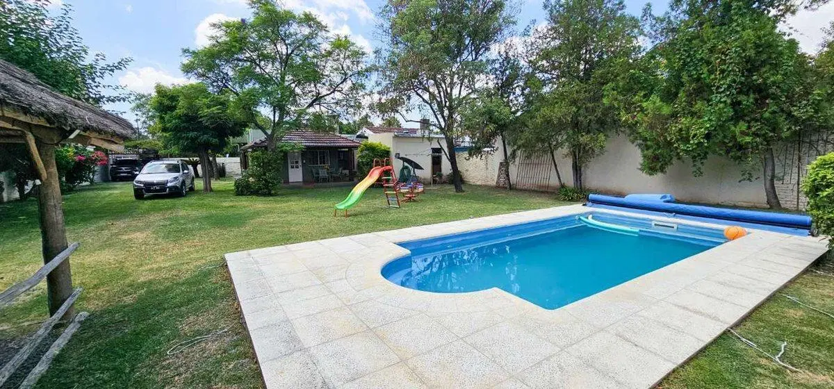 CASA VENTA HURLINGHAM 4 AMBIENTES PILETA JARDIN 4
