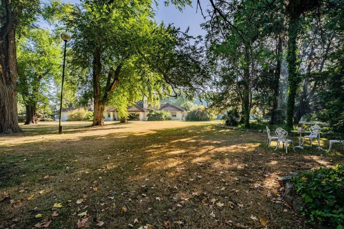 Quinta 6 ambientes en venta en Escobar con pileta 3