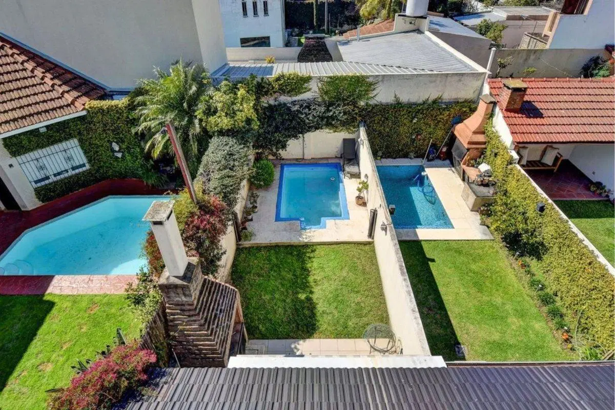 VENTA CASA DUPLEX OLIVOS 5 AMBIENTES PILETA JARDIN 3