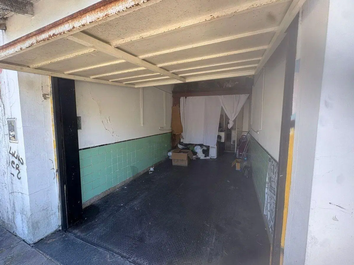 CASA 5 AMBIENTES VENTA CASTELAR COCHERA JARDIN 5