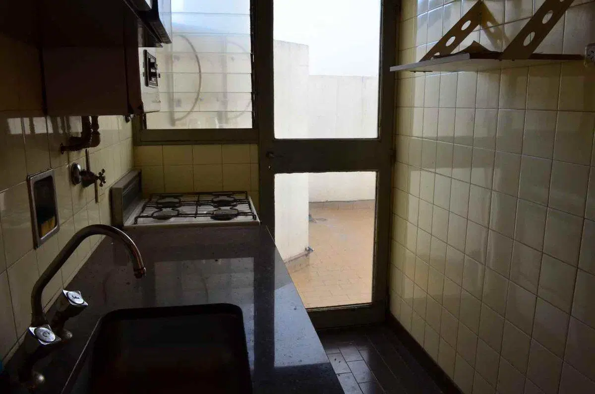 Departamento 2 ambientes venta en Caseros C/patio. 4