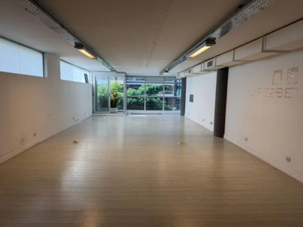 ALQUILER OFICINA BELGRANO PLANTA LIBRE COCHERA 5