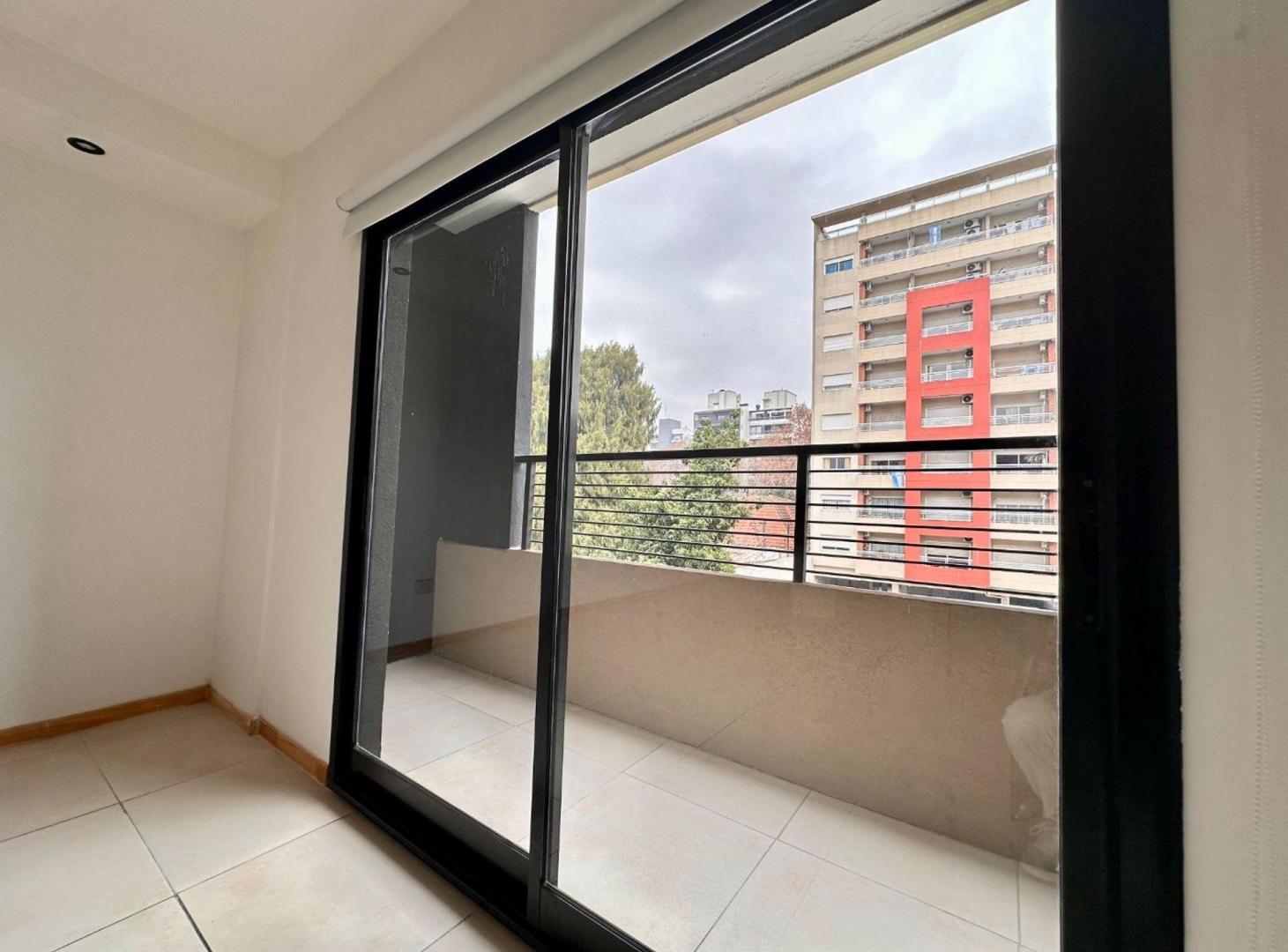 Foto de DEPARTAMENTO MONOAMBIENTE VENTA SAN MARTIN COCHERA, imagen 2