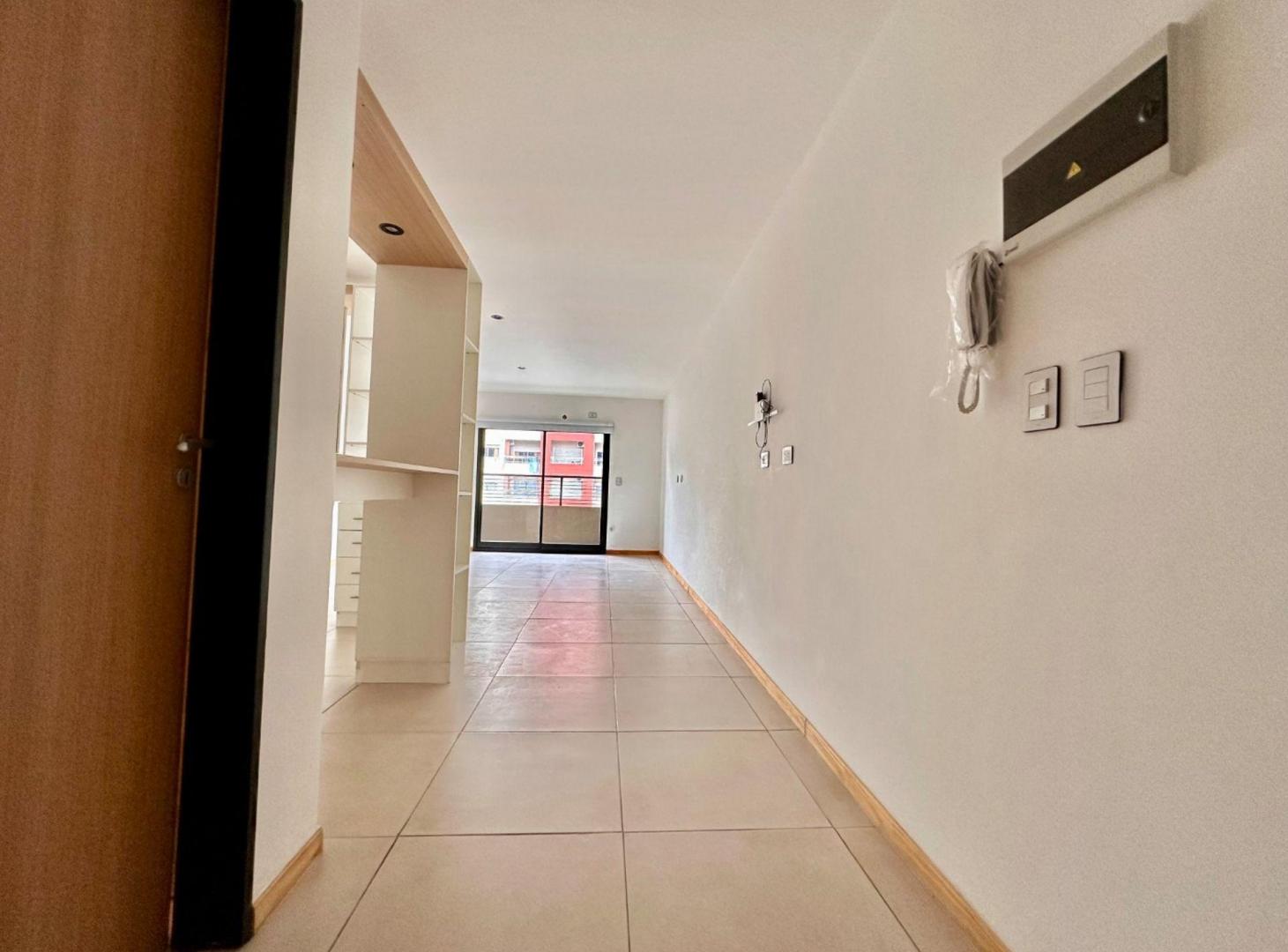 Foto de DEPARTAMENTO MONOAMBIENTE VENTA SAN MARTIN COCHERA, imagen 5
