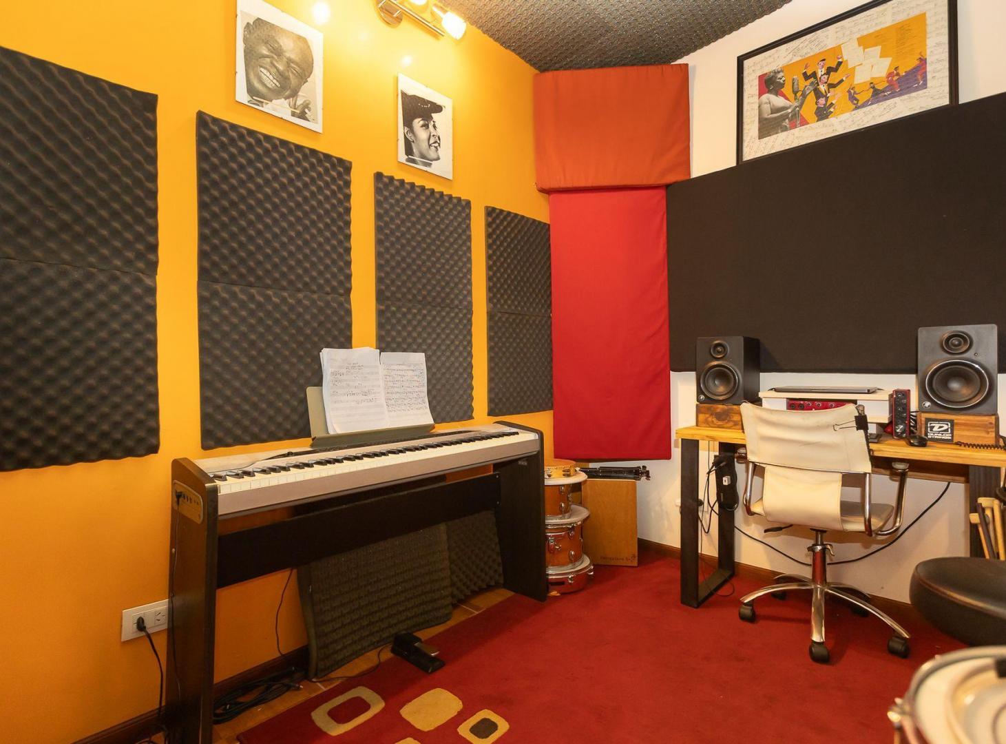 Foto de VENTA PH LA BOCA 3 AMBIENTES SALA ACUSTICA PERMUTA, imagen 1