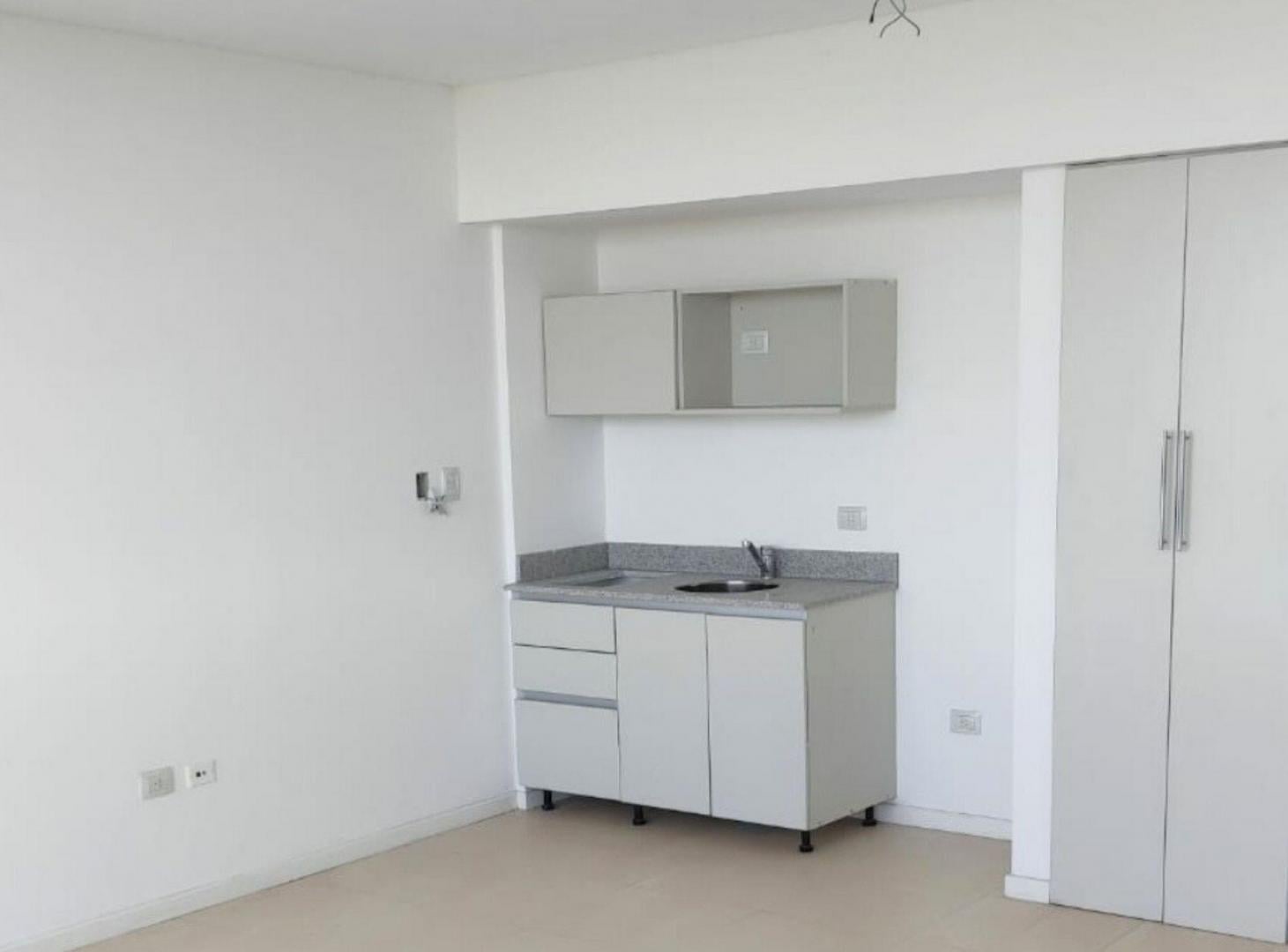 Foto de MONOAMBIENTE EN VENTA EN NORDELTA C/COCHERA, imagen 1