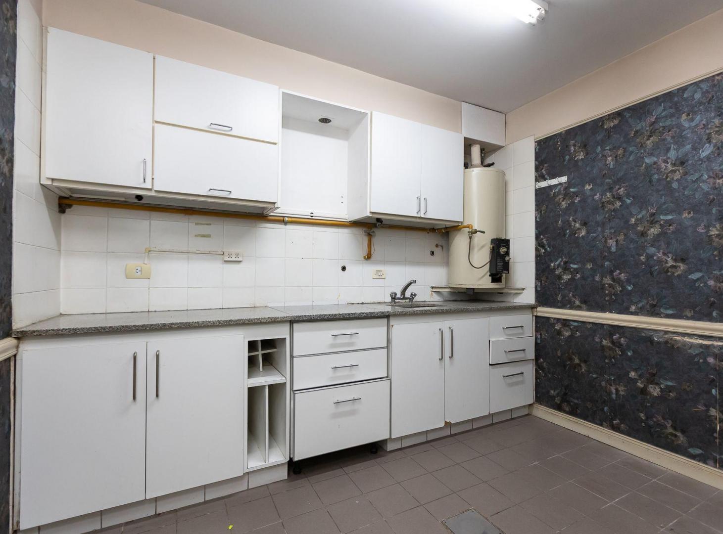 Foto de CASA ALQUILER COMERCIAL 8 AMBIENTES CABALLITO, imagen 2