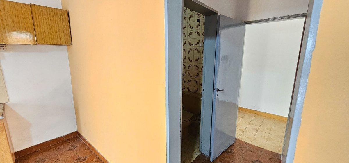 Foto de VENTA CASA 3 AMBIENTES C/LUGAR COMERCIAL JL SUAREZ, imagen 5
