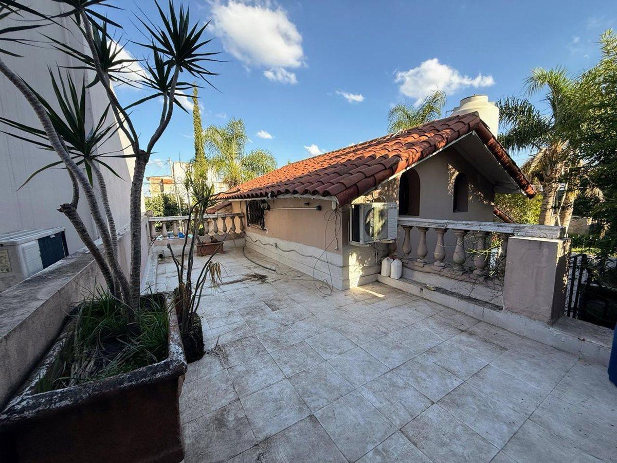 Foto de Casa 5 Ambientes VENTA Villa Luzuriaga Garage, imagen 1