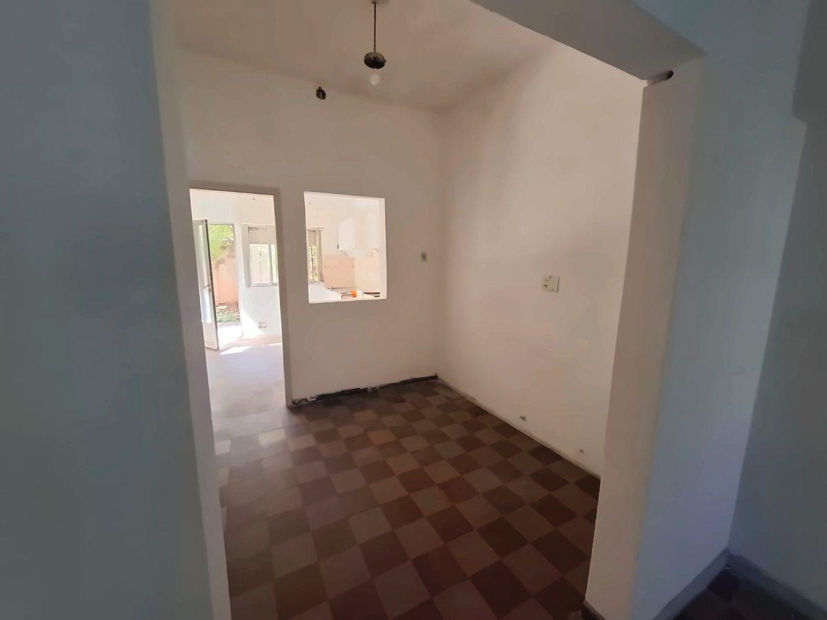 Foto de VENTA CASA CON LOCAL TERRAZA Y PATIO BANFIELD, imagen 1