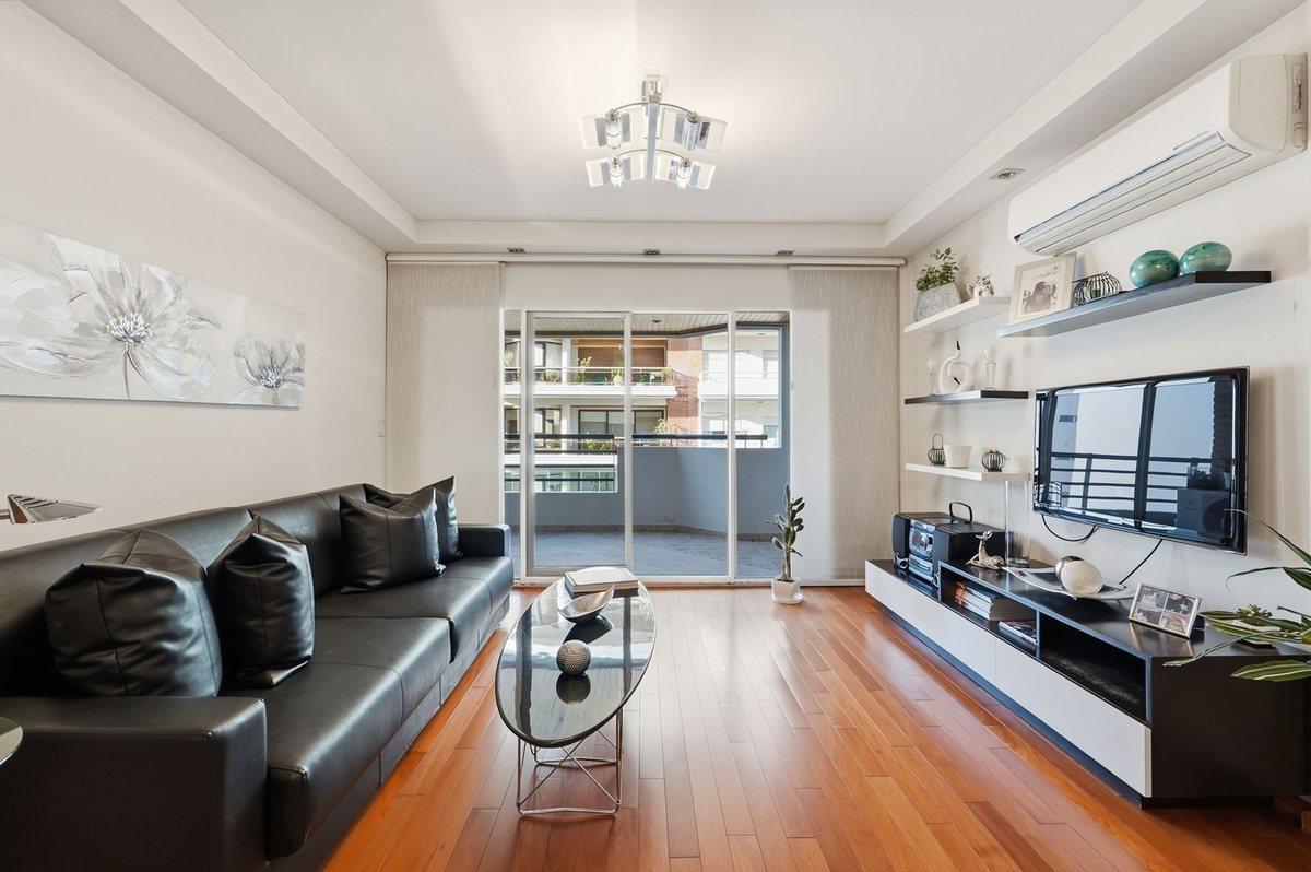 Foto de DEPARTAMENTO 4 AMBIENTES VENTA CABALLITO COCHERA, imagen 1