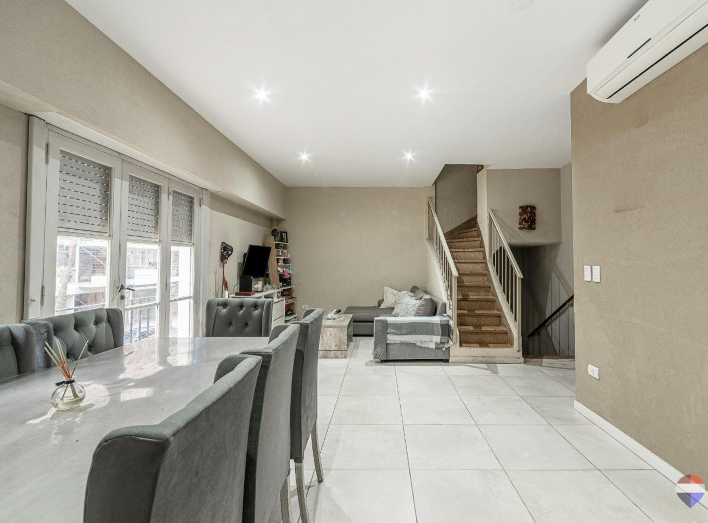 Foto de PH VENTA 4 AMBIENTES COGHLAN CON GRAN TERRAZA, imagen 2