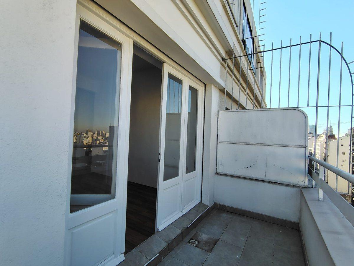 Foto de Departamento VENTA 2 ambientes Monserrat DUPLEX, imagen 3