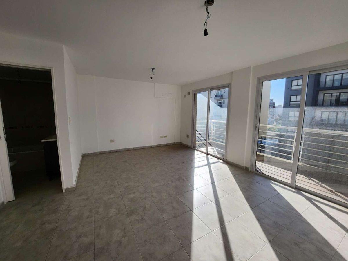 Foto de Departamento 1 Ambiente VENTA Morón BALCON COCHERA, imagen 5