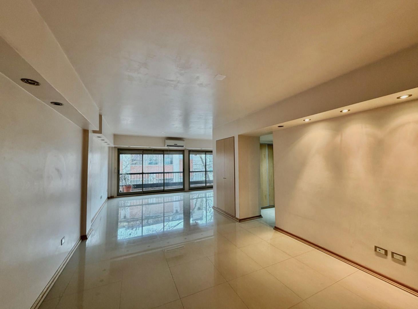 Foto de DEPARTAMENTO VENTA FLORES 4 AMBIENTES COCHERA DEP, imagen 2