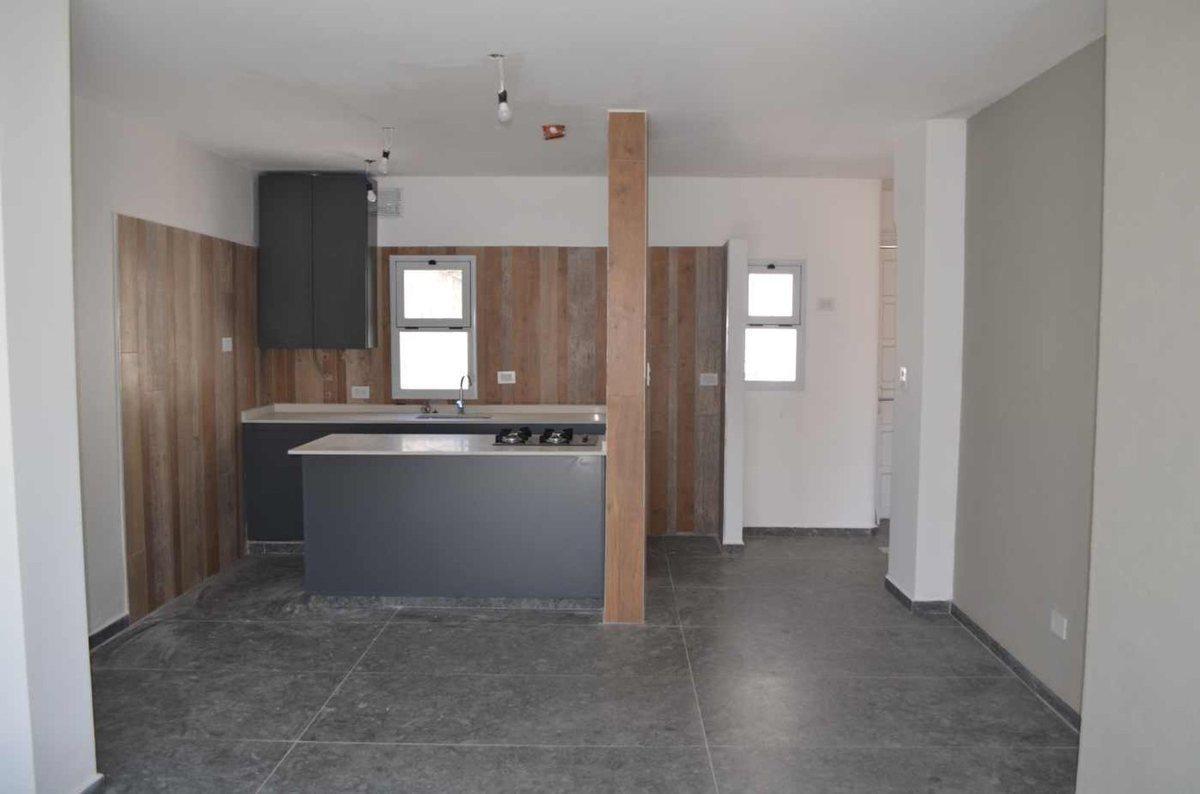 Foto de Venta Ph 2 Ambientes Parque Chacabuco Refaccionado, imagen 2