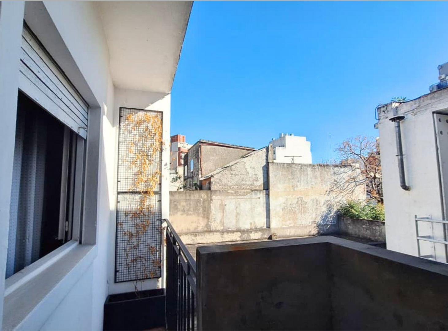 Foto de VENTA DEPARTAMENTO 2 AMBIENTES COGHLAN CREDITO, imagen 5
