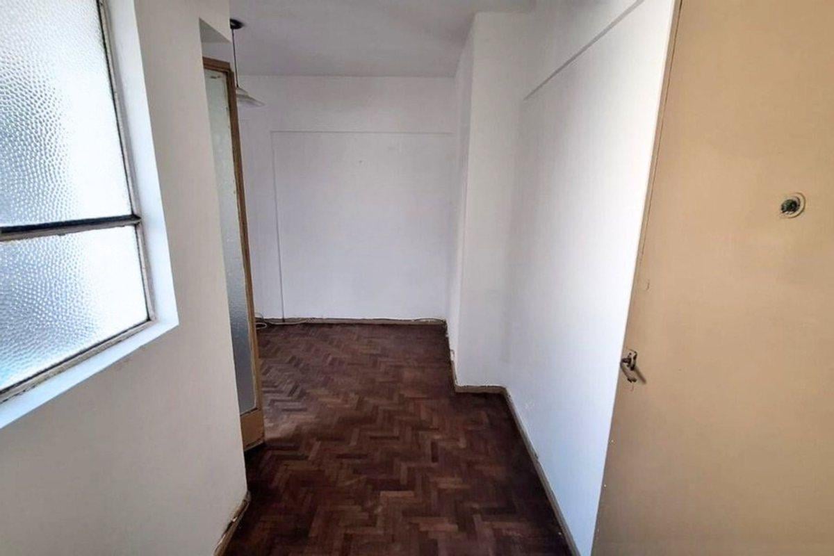 Foto de VENTA DEPARTAMENTO CABALLITO 2 AMBIENTES RESTAURAR, imagen 3