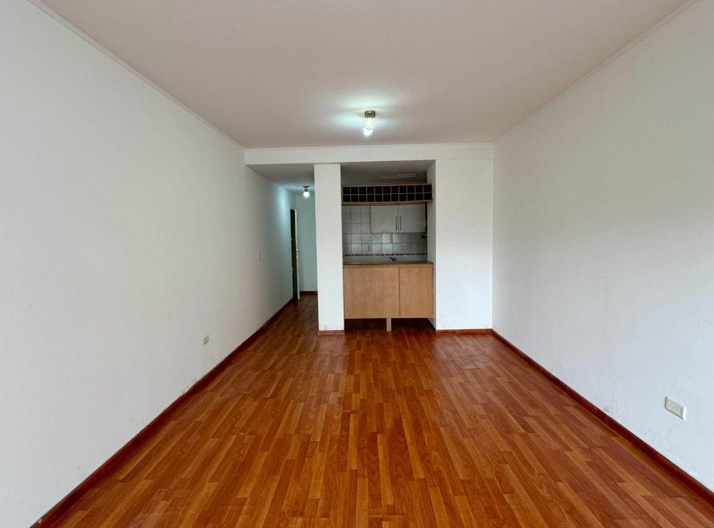Foto de VENTA DEPARTAMENTO MONOAMBIENTE FLORES COCHERA, imagen 2