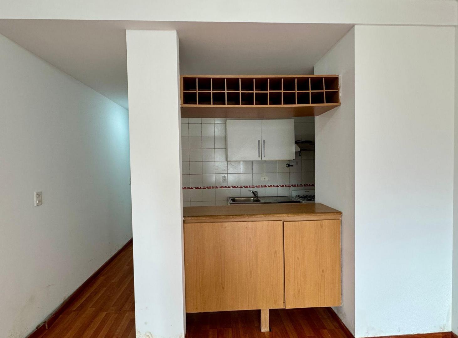 Foto de VENTA DEPARTAMENTO MONOAMBIENTE FLORES COCHERA, imagen 4
