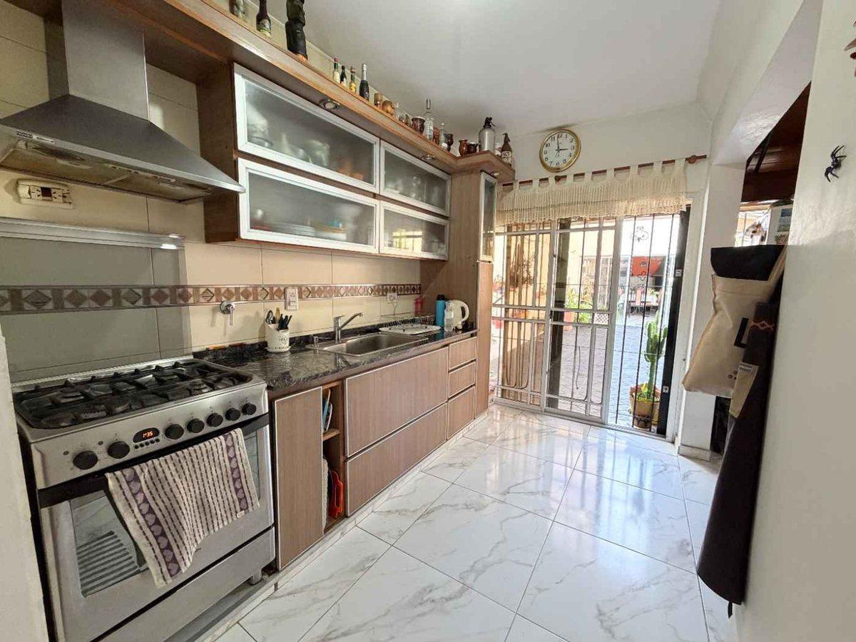 Foto de CASA VENTA 3 AMBIENTES ALDO BONZI COCHERAS, imagen 5