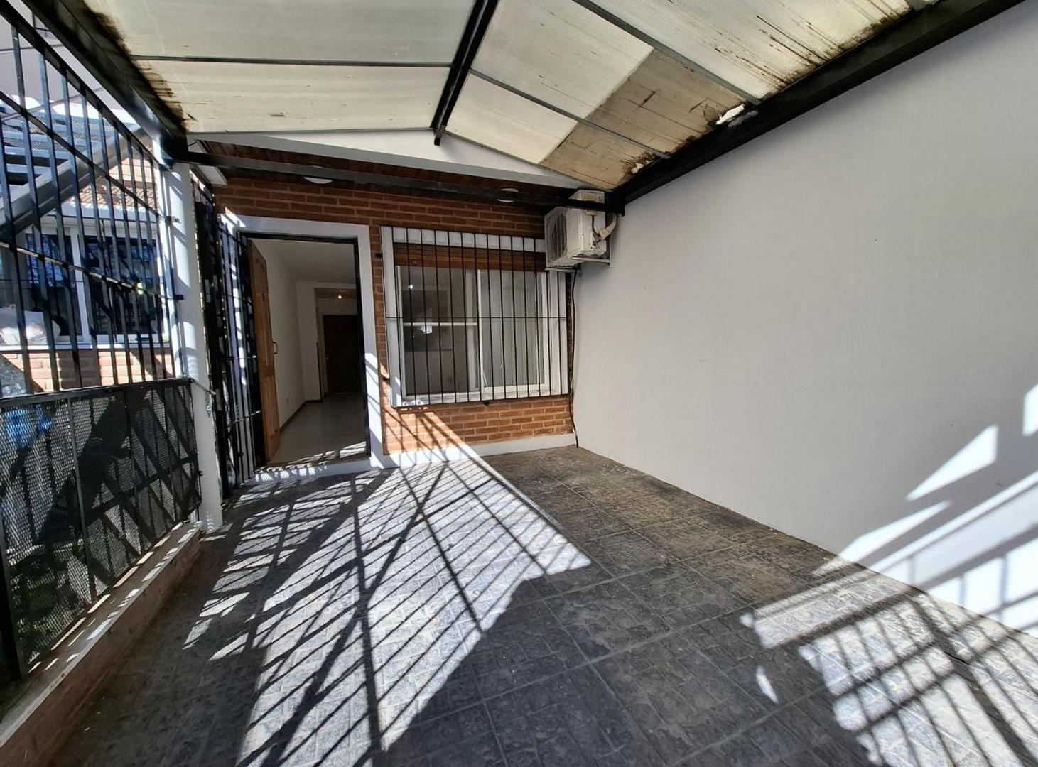 Foto de PH VENTA VERSALLES 2 AMBIENTES PATIO GUARDACOCHE, imagen 5