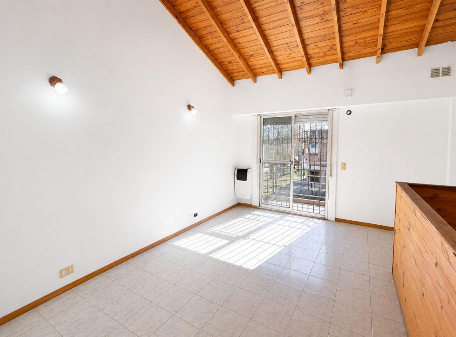 Foto de venta departamento duplex 2 ambientes muñiz patio, imagen 4