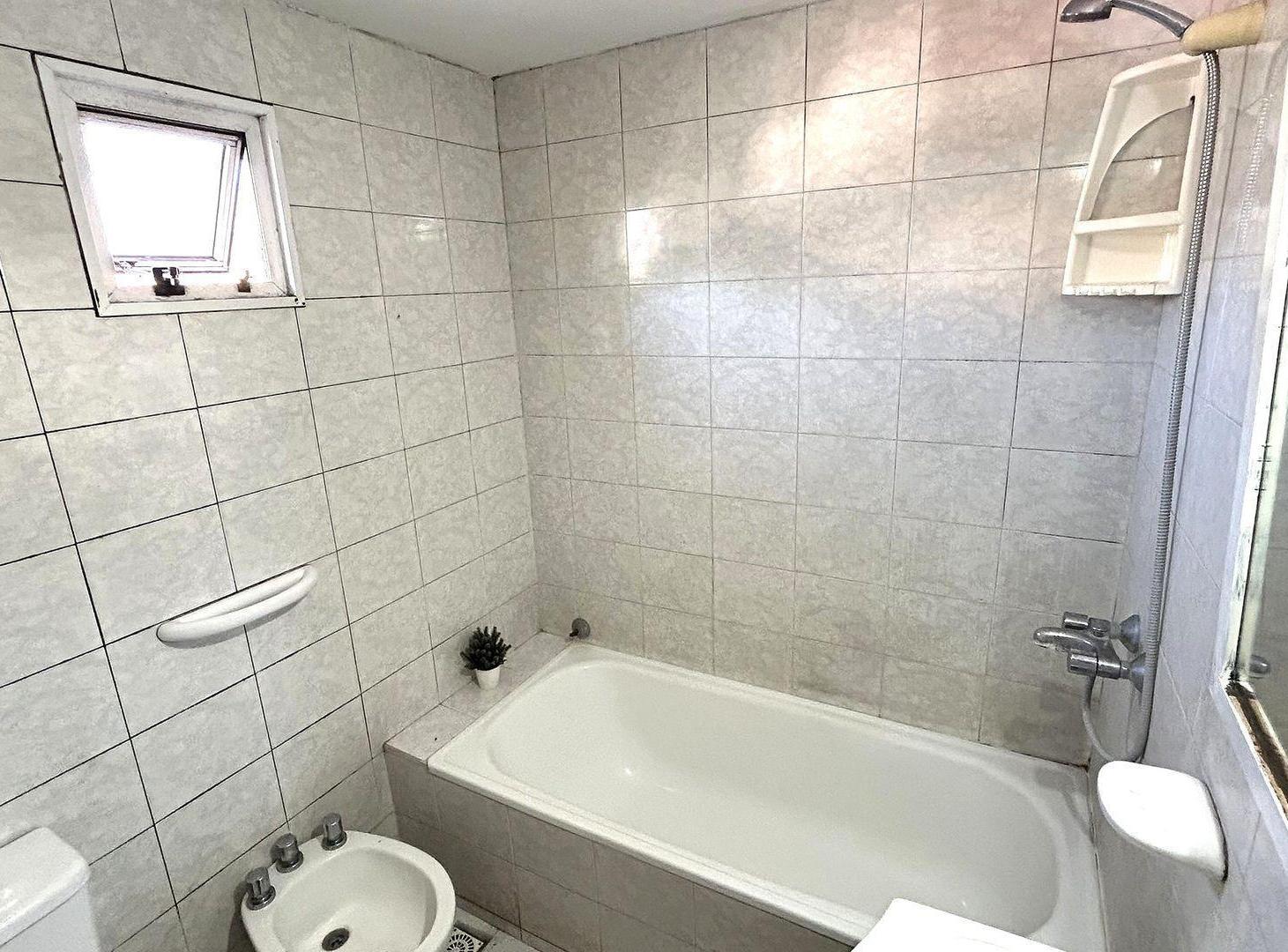 Foto de venta departamento duplex 2 ambientes muñiz patio, imagen 3