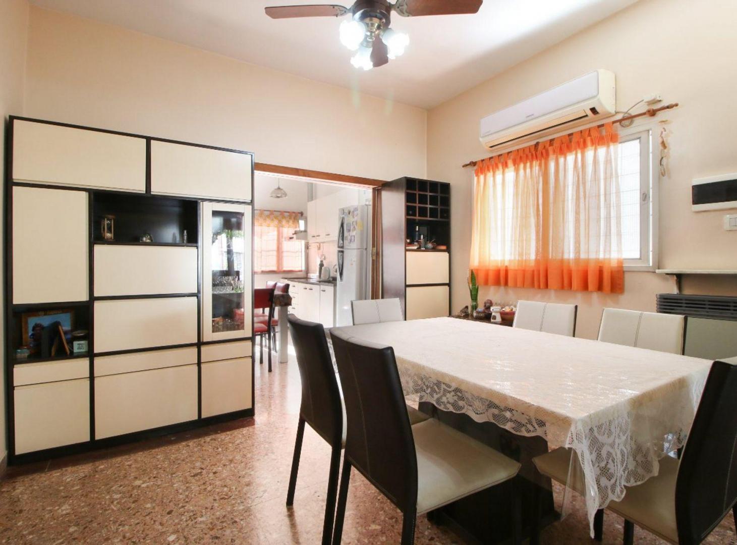 Foto de CASA 4 AMBIENTES VENTA RAMOS MEJIA PERMUTA, imagen 4