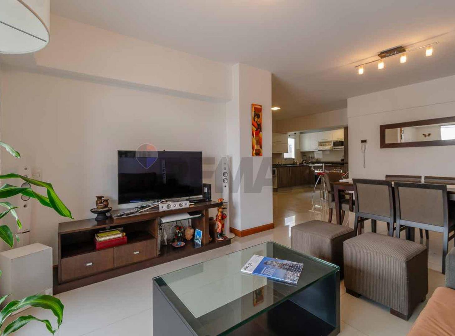 Foto de VENTA DEPARTAMENTO 3 AMBIENTES 2 COCHERAS / DEVOTO, imagen 4
