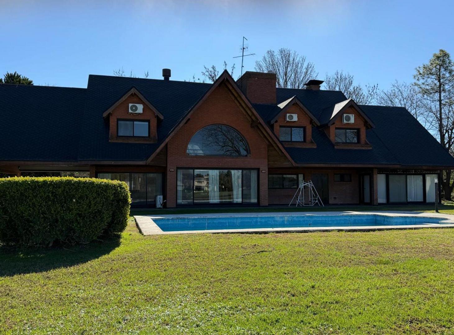 Foto de VENTA CASA SAN DIEGO 7 AMBIENTES PILETA Y PARRILLA, imagen 2