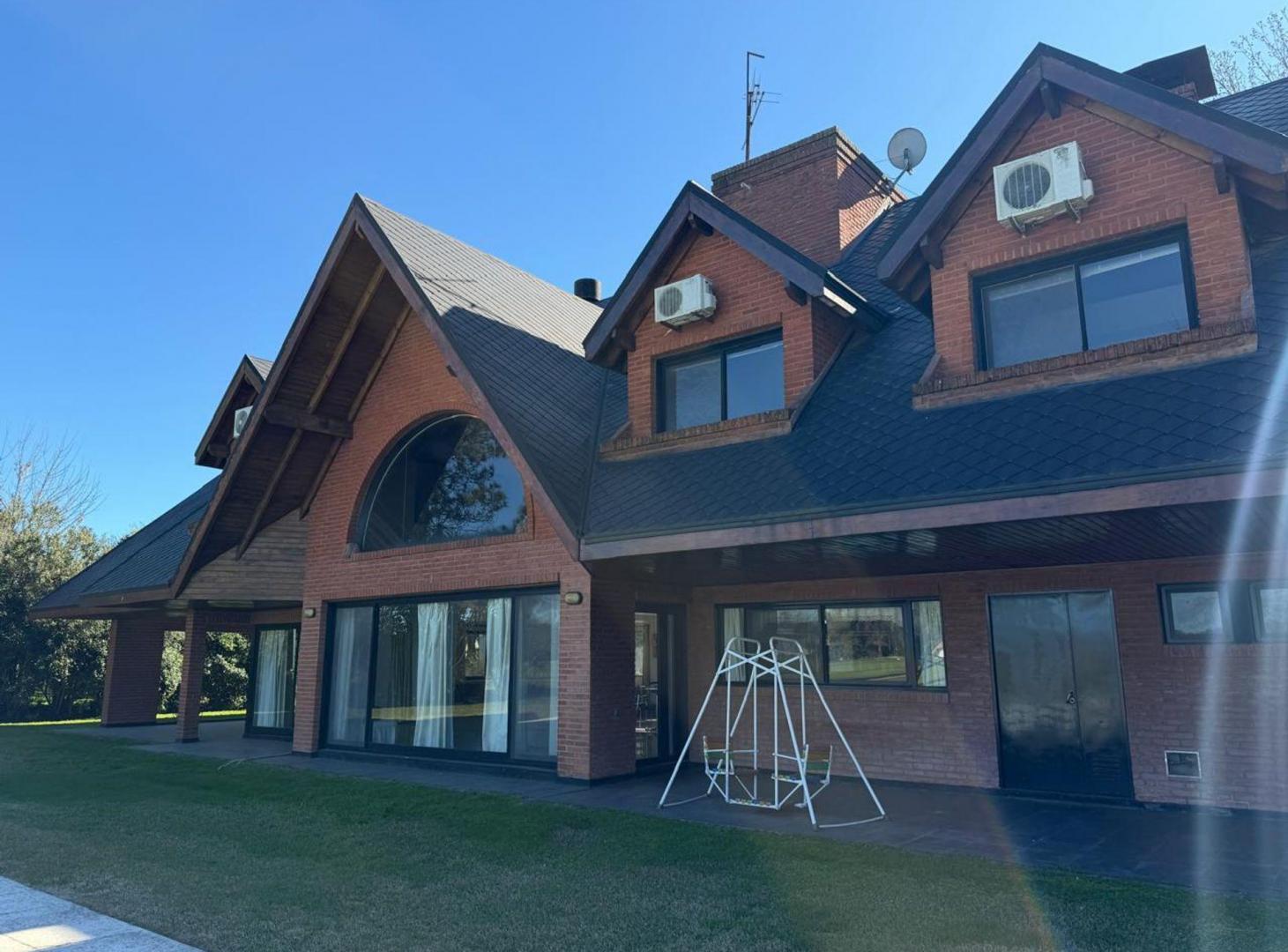 Foto de VENTA CASA SAN DIEGO 7 AMBIENTES PILETA Y PARRILLA, imagen 1
