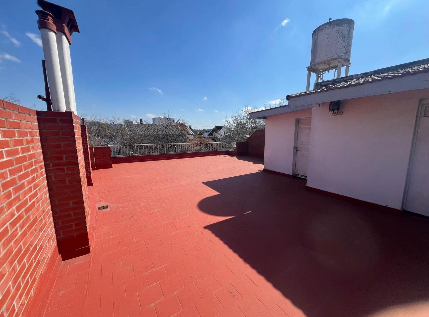 Foto de CASA 4 AMBIENTES VENTA SAAVEDRA ESPACIO COMERCIAL, imagen 5