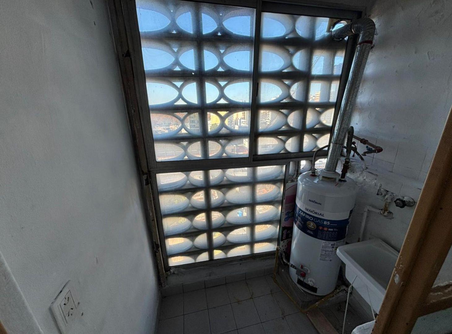 Foto de VENTA DEPARTAMENTO 4 AMBIENTES C/ COCHERA PATERNAL, imagen 2