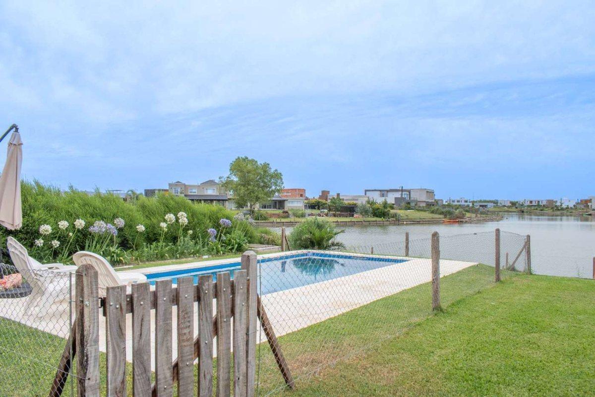 Foto de Casa 4 ambientes venta San Sebastián vista laguna, imagen 1