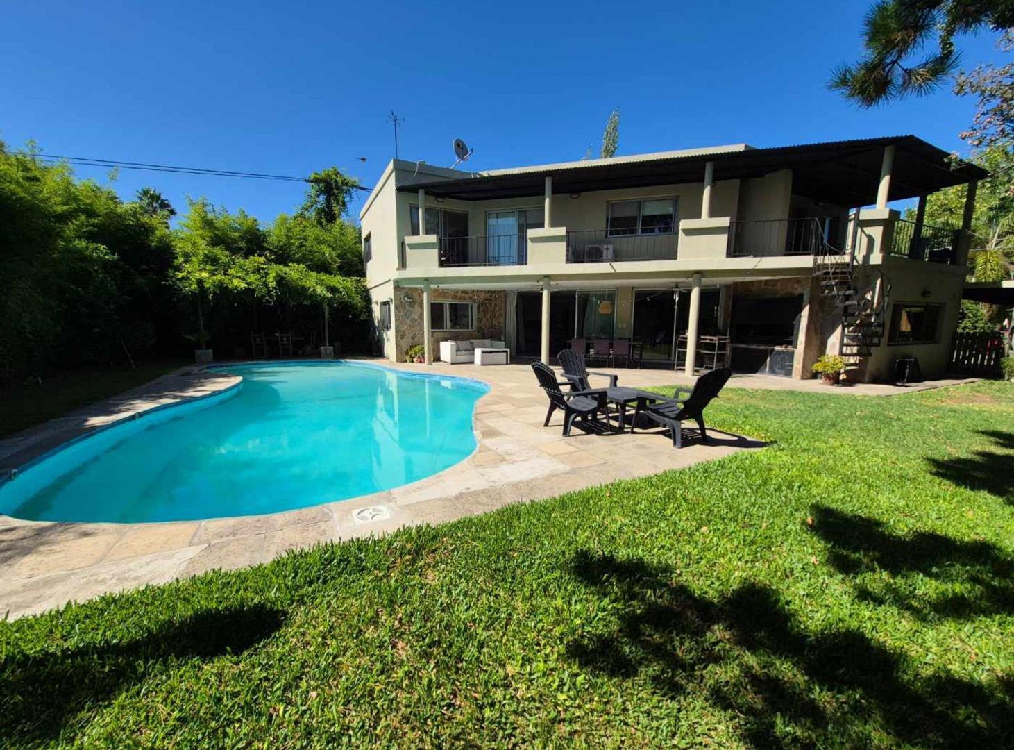 Foto de Casa 10 Ambientes VENTA Escobar Aranzazu Piscina, imagen 5