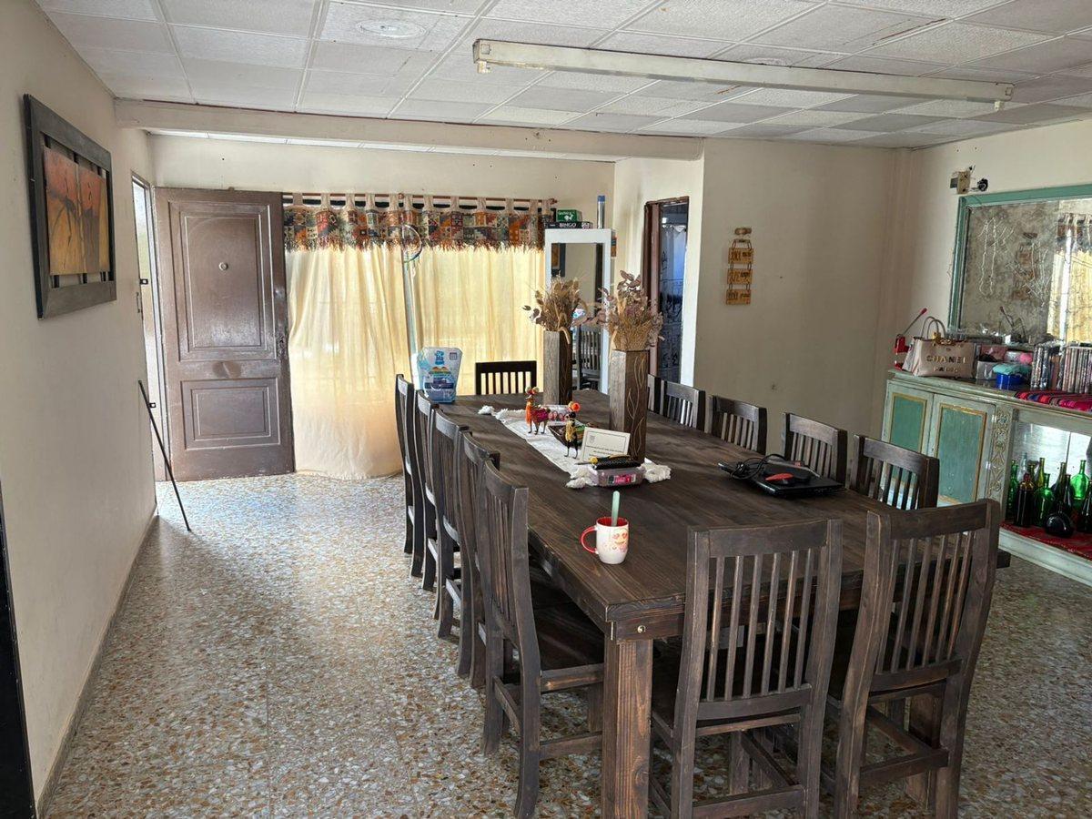Foto de CASA 5 AMBIENTES VENTA CASTELAR COCHERA JARDIN, imagen 4