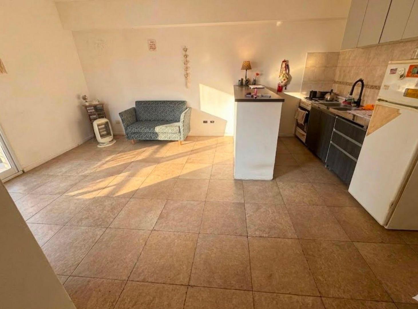 Foto de Venta PH 2 ambientes villa pueyrredon, imagen 2