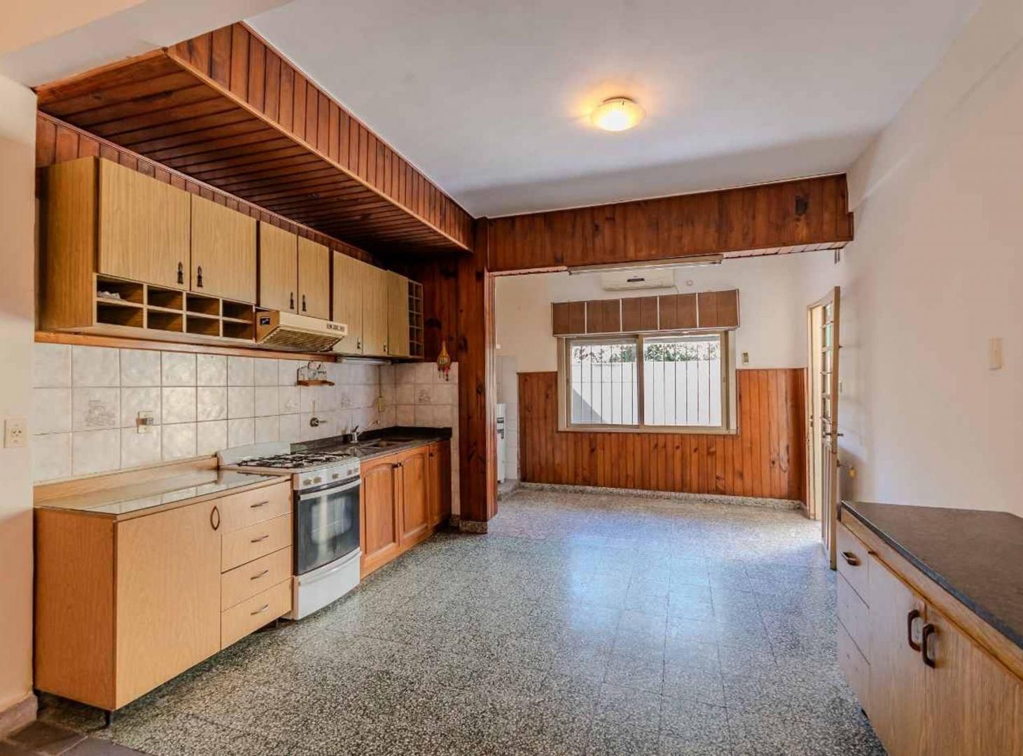 Foto de PH 2 AMBIENTES VENTA EN VILLA LUGAN S/AVCASTAÑARES, imagen 1