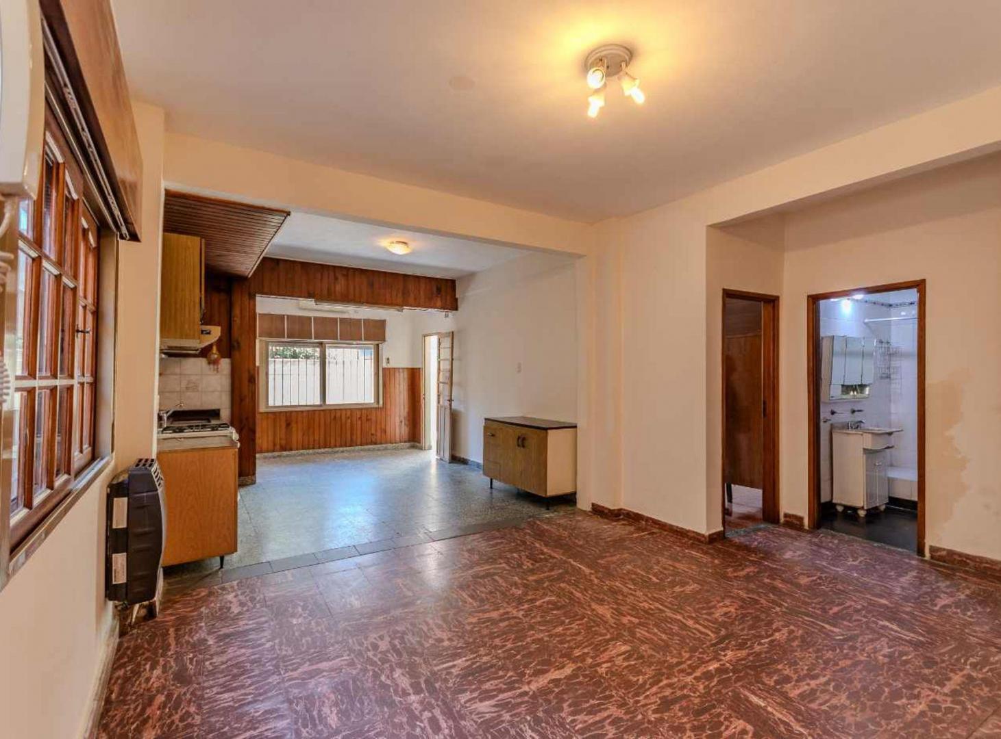 Foto de PH 2 AMBIENTES VENTA EN VILLA LUGAN S/AVCASTAÑARES, imagen 5