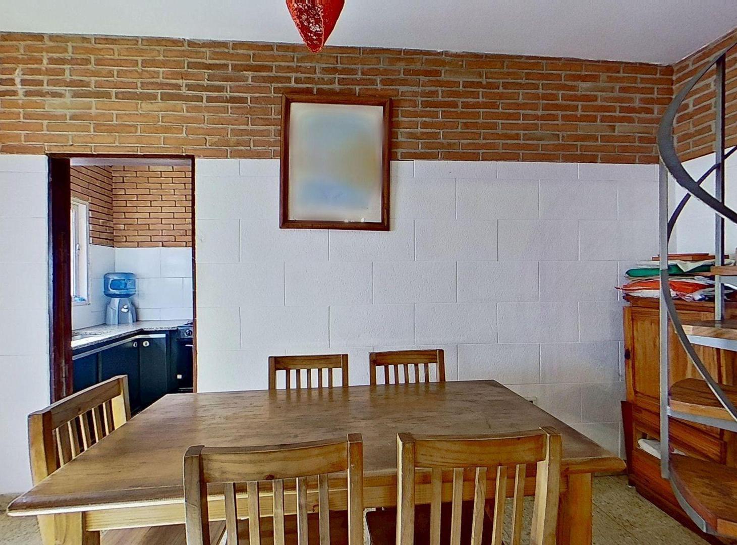 Foto de PH EN VENTA 3 AMBIENTES + DEPENDENCIA EN POMPEYA, imagen 2