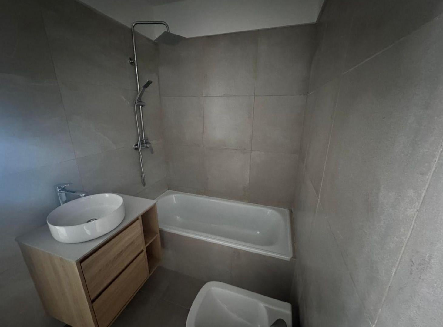 Foto de VENTA DEPARTAMENTO MONOAMBIENTE EN FLORES, imagen 4
