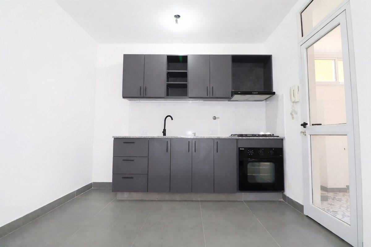 Foto de VENTA PH 3 AMBIENTES A NUEVO 2 PATIOS V PUEYRREDON, imagen 4
