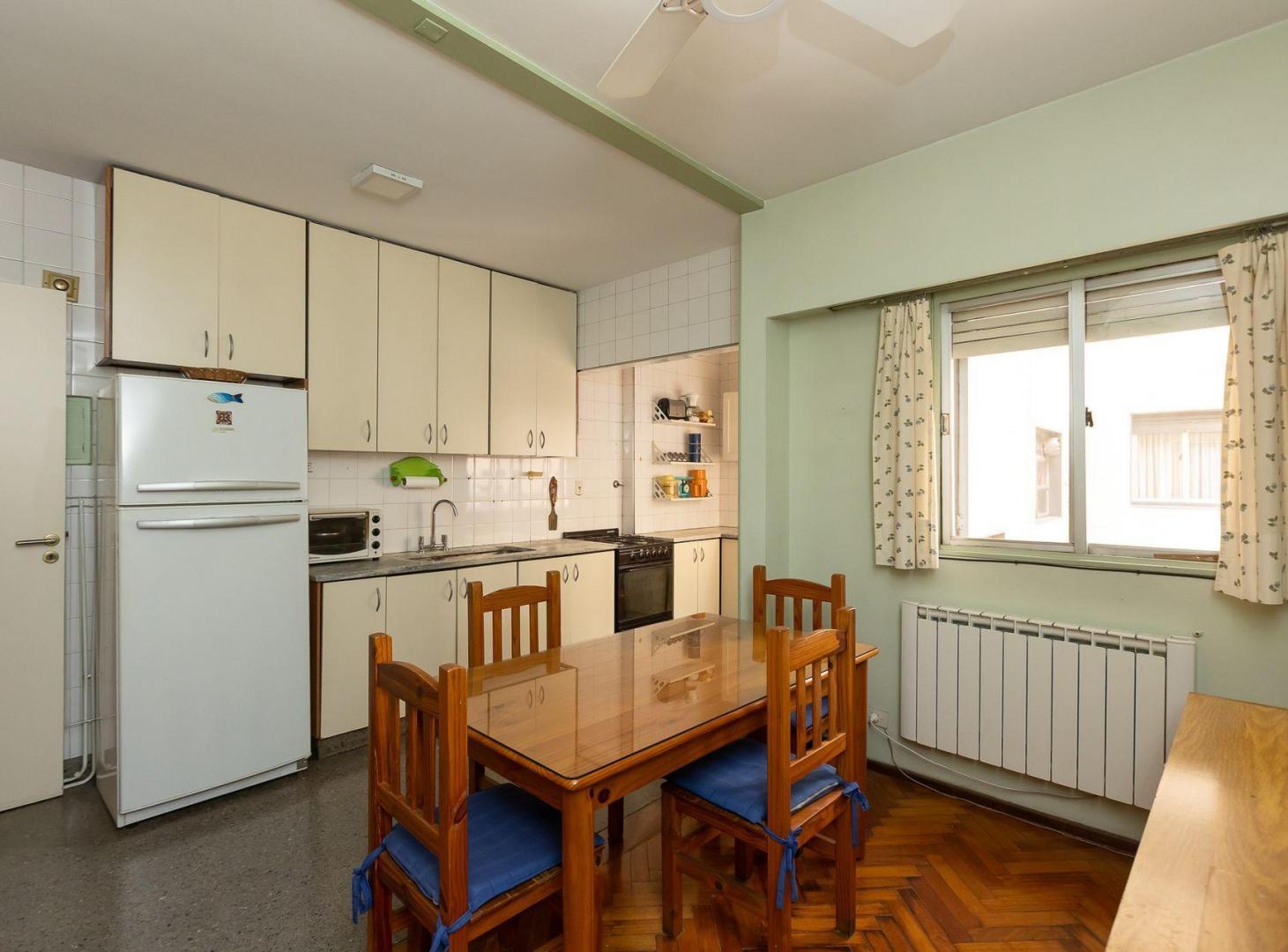 Foto de DEPARTAMENTO VENTA 4 AMBIENTES BALVANERA COCHERA, imagen 3