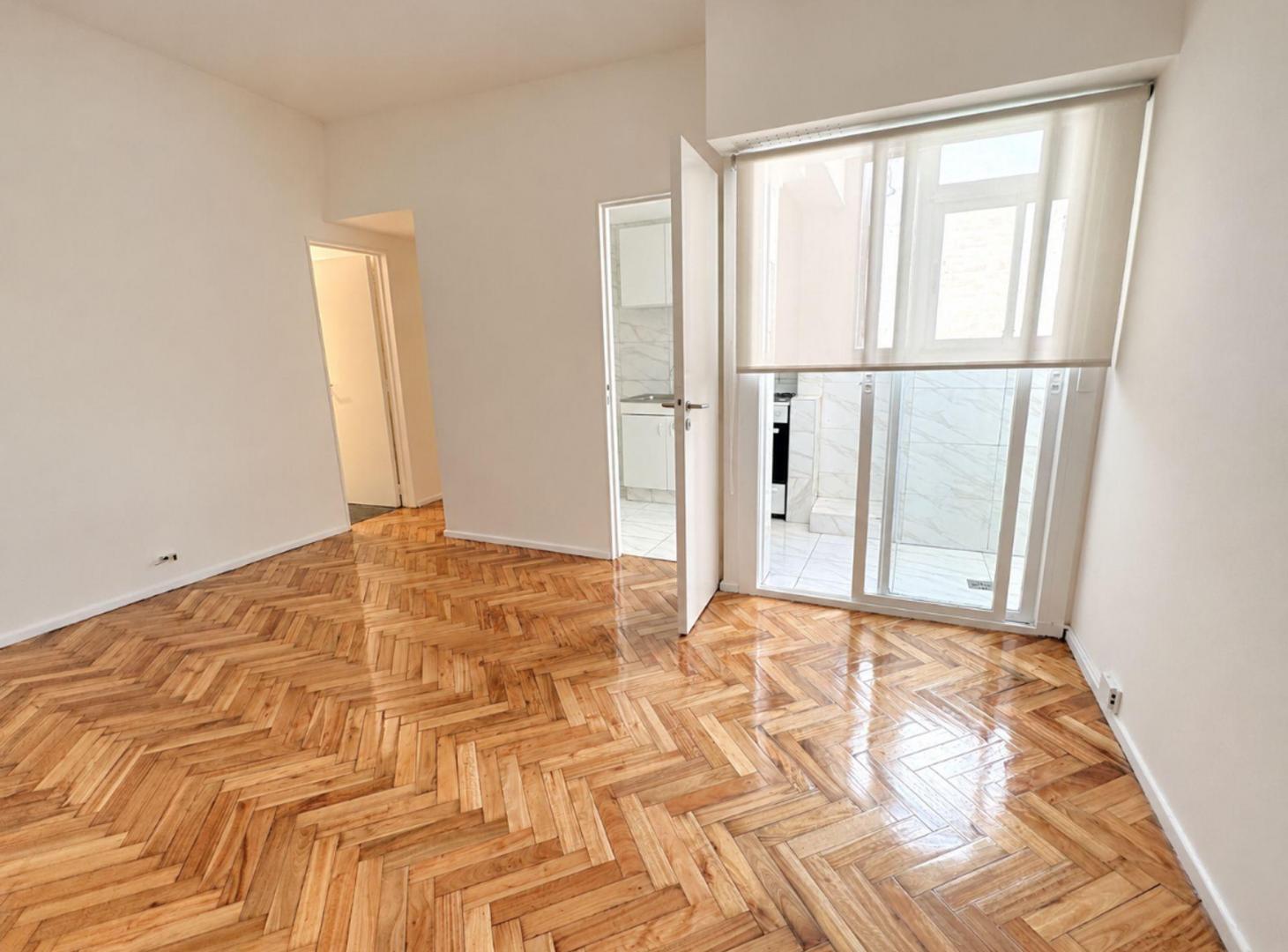 Foto de VENTA DEPARTAMENTO 2 AMBIENTES BELGRANO LUMINOSO, imagen 2