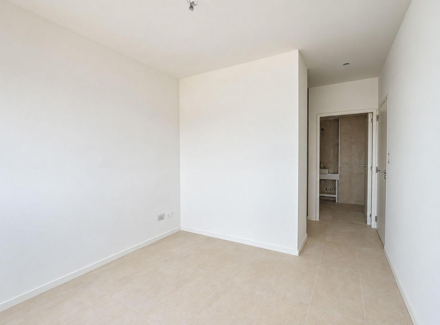Foto de DEPARTAMENTO 3 AMBIENTES VENTA DEVOTO EN MILAIRES, imagen 2