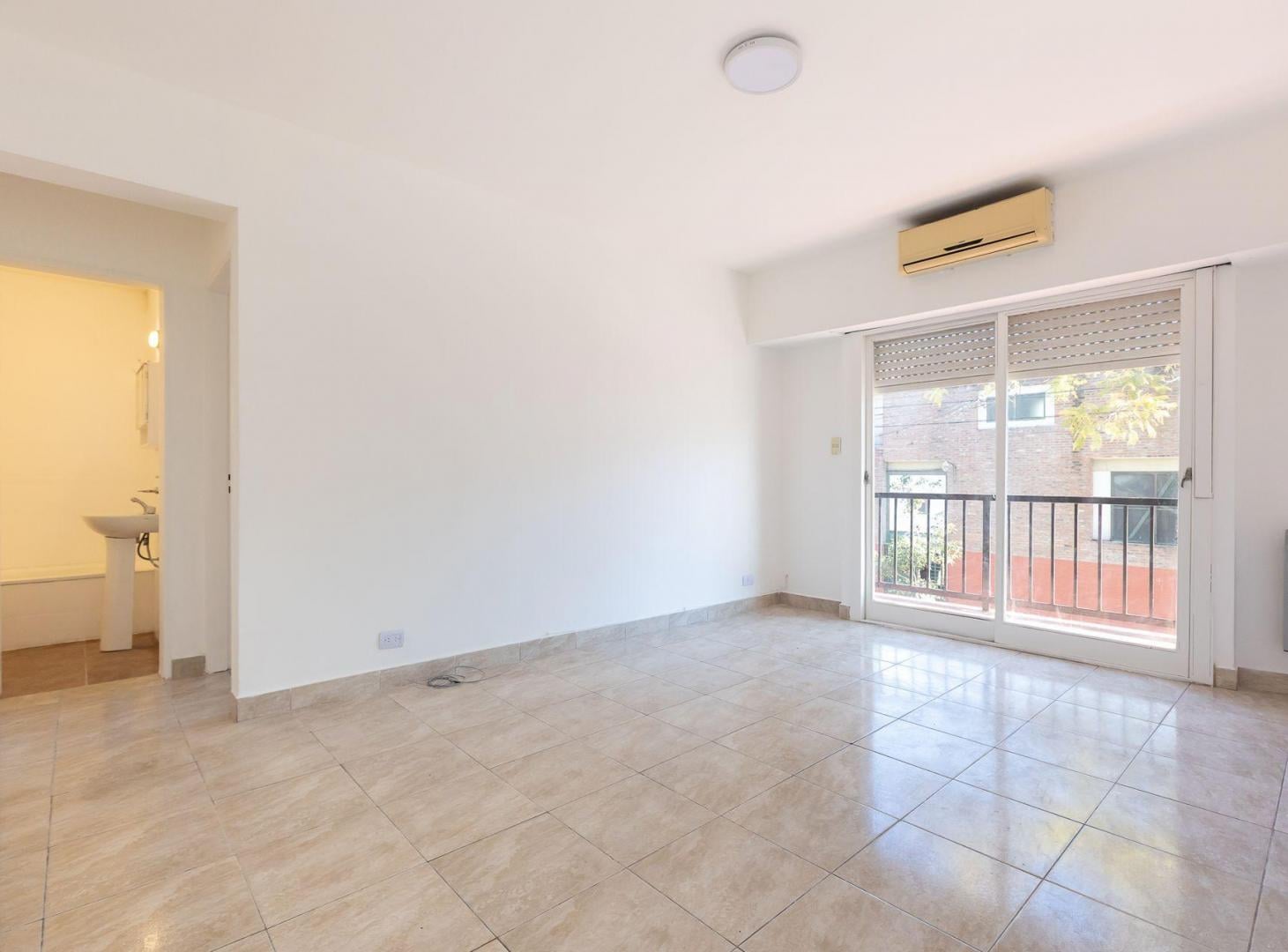 Foto de DEPARTAMENTO VENTA 2 AMBIENTES VL PUEYRREDÓN COCHE, imagen 1