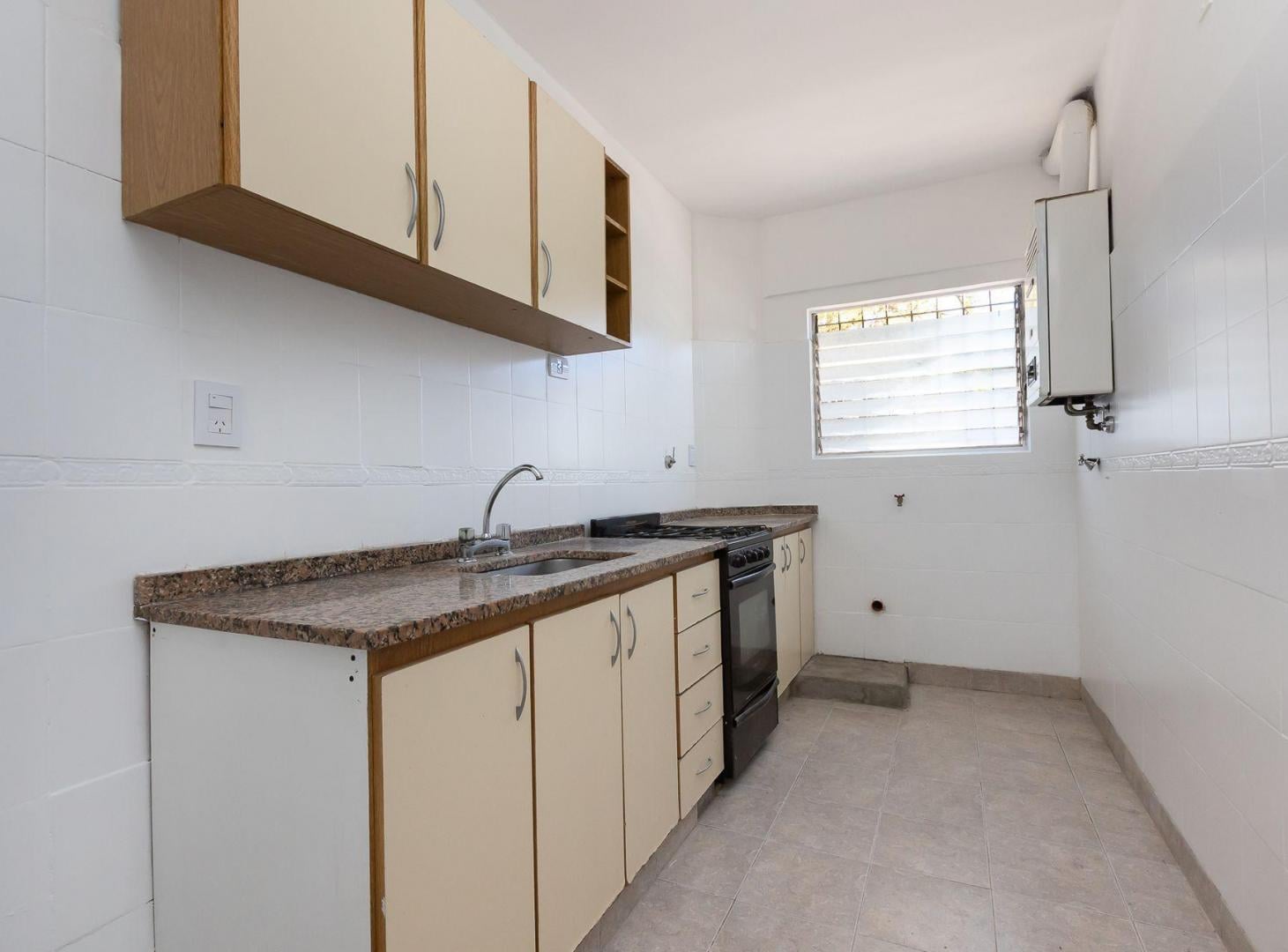 Foto de DEPARTAMENTO VENTA 2 AMBIENTES VL PUEYRREDÓN COCHE, imagen 3